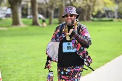 I love the 90s 5k logo
