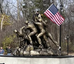 Huntington Veterans Day 5K logo